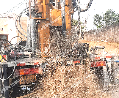 CSD300 4X2车载水井钻机海运至非洲 CSD300 4X2车载水井钻机海运至非洲