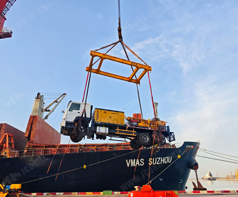 车载式水井钻机的运输方式